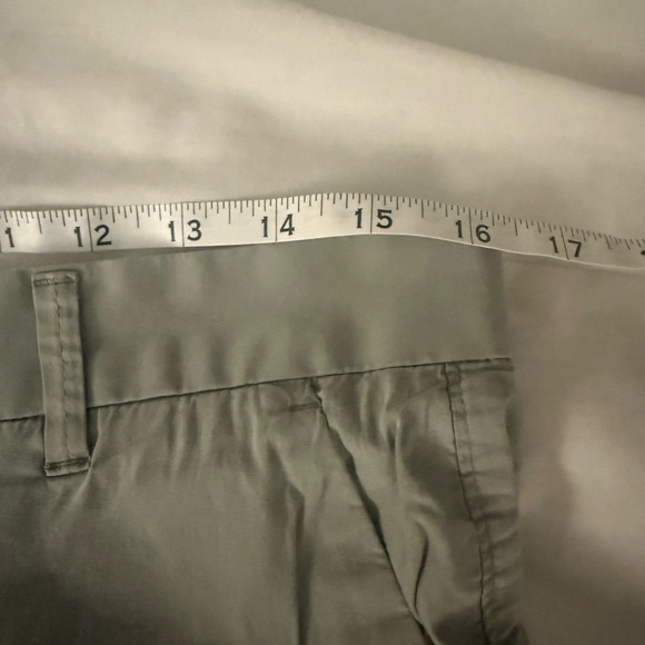 Everlane Sage Green Women's Bermudas - Picture 7 of 9